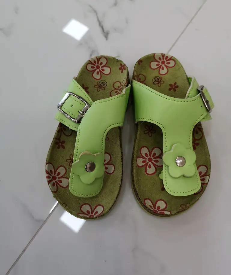 Dievčenske kvetované papuče