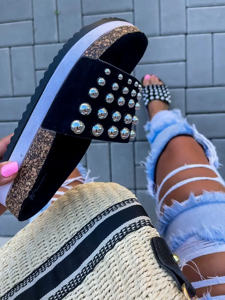 Šľapky so striebornou ozdobou FLEUR