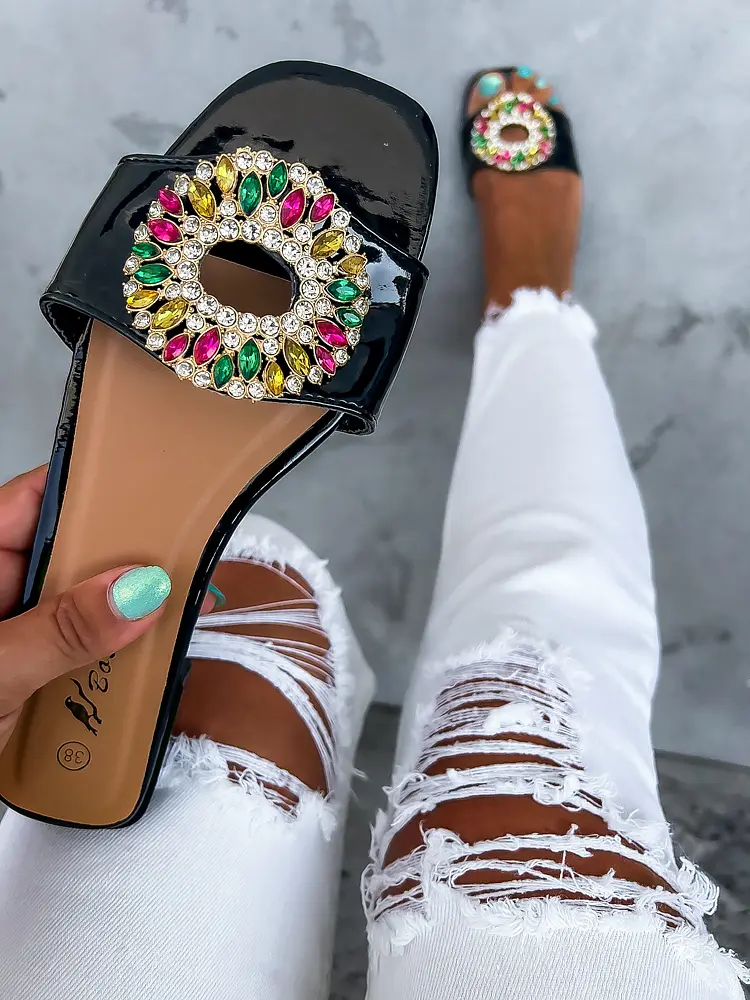 Šľapky zdobené s kamienkami NAOMA+