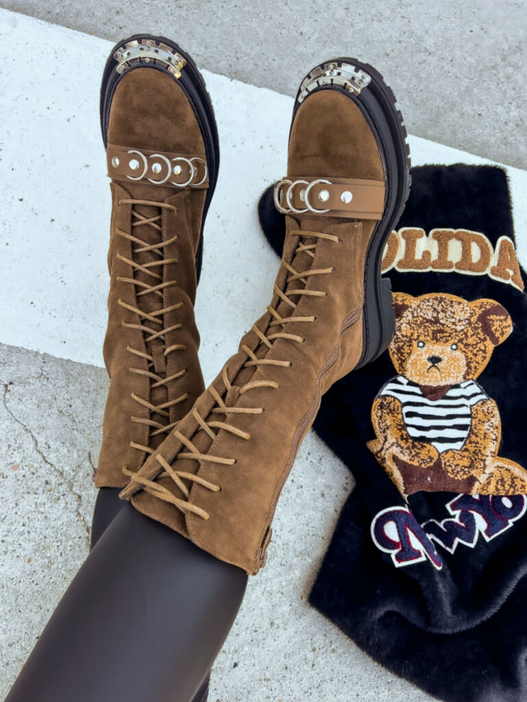 Vysoké šnúrovacie čižmy MORGANNE+