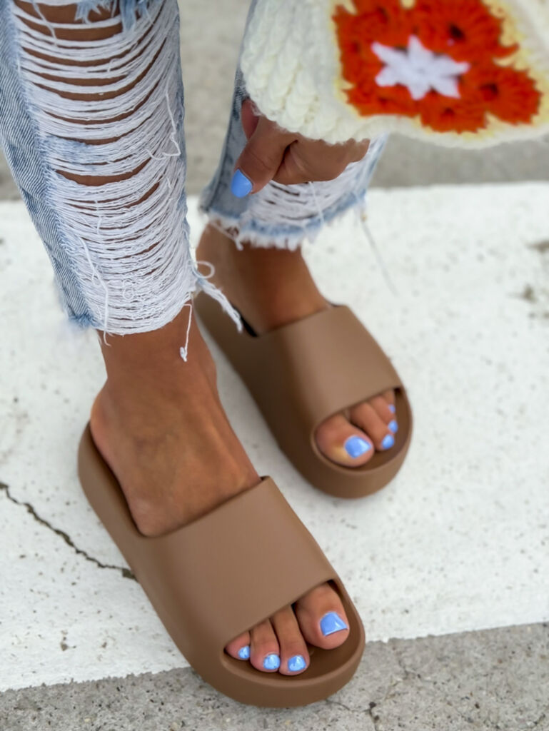 Dámske gumené šľapky DARLENA+ - next