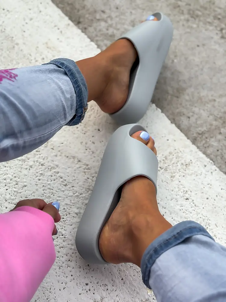 Dámske gumené šľapky DARLENA-