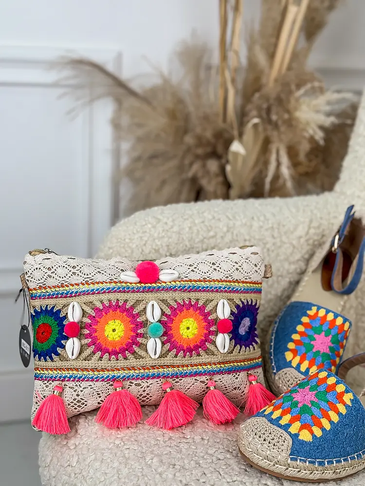 Vyšívaná kabelka ELSA- - next