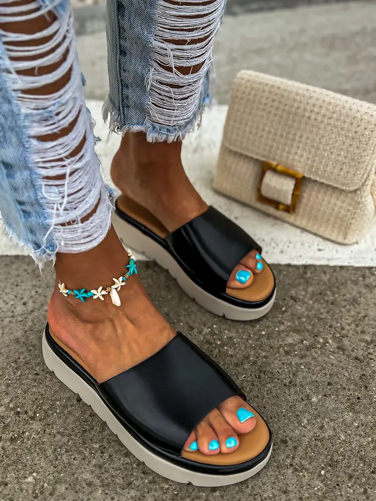 Čierne dámske šľapky LORANA- - next