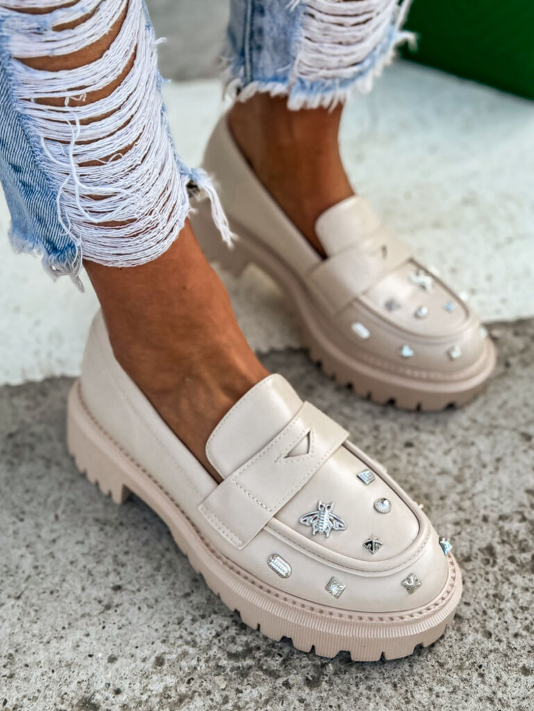 Béžové mokasíny so striebornou ozdobou AUBREY+