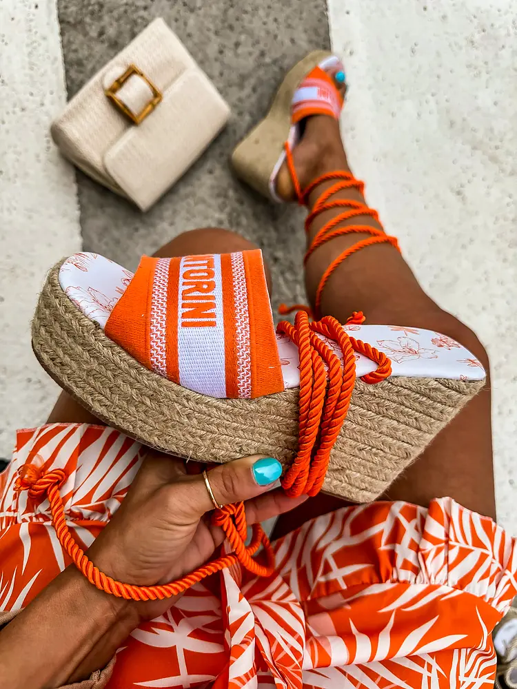 Platformové sandále na viazanie CRISTINA- - next