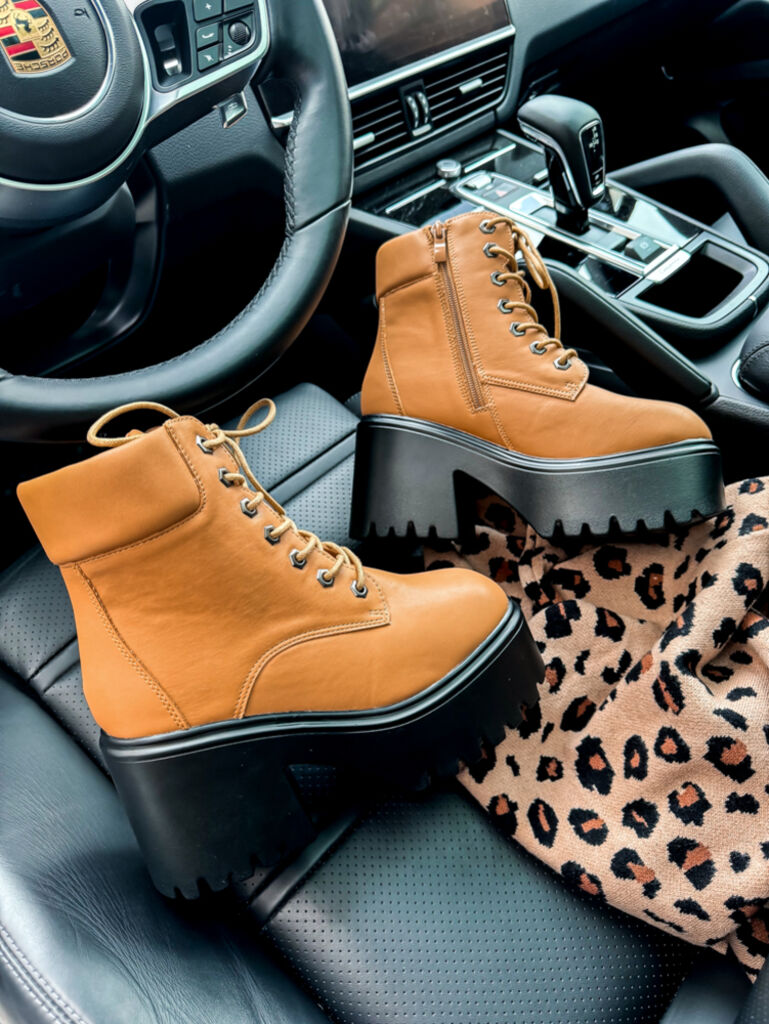 Šnúrovacie členkové čižmy KAMALA+ - next