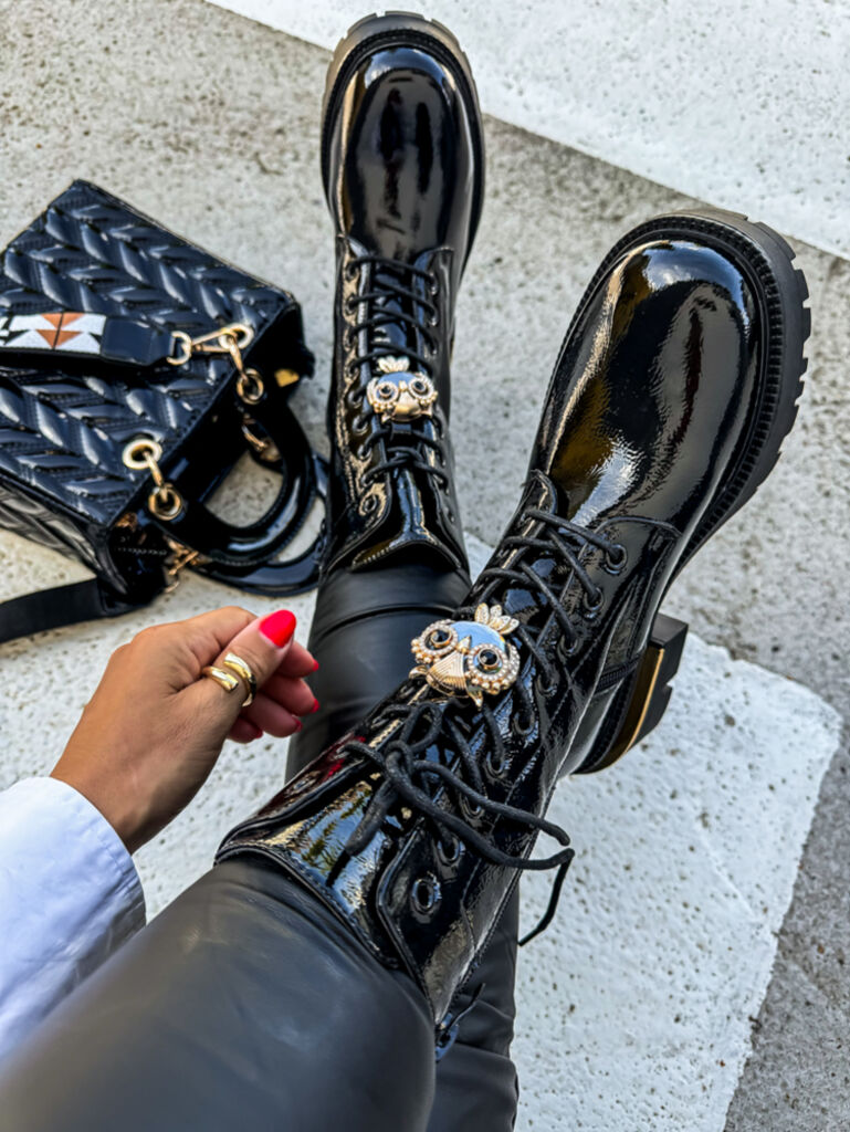 Lakované šnúrovacie členkové čižmy EMILY+ - next