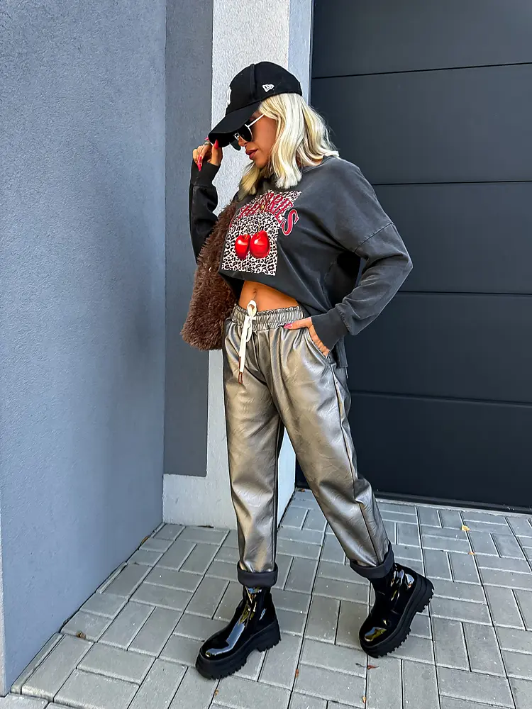 Strieborné koženkové nohavice s gumeným pásom+