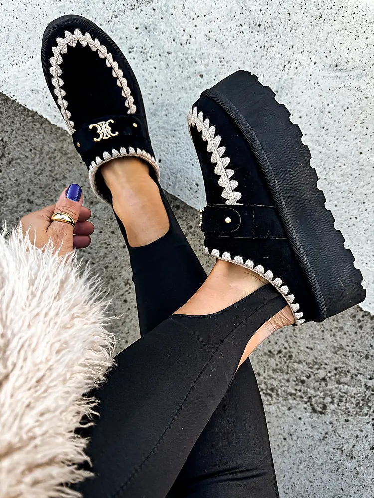 Teplé semišové topánky so zlatou ozdobou HADILA-