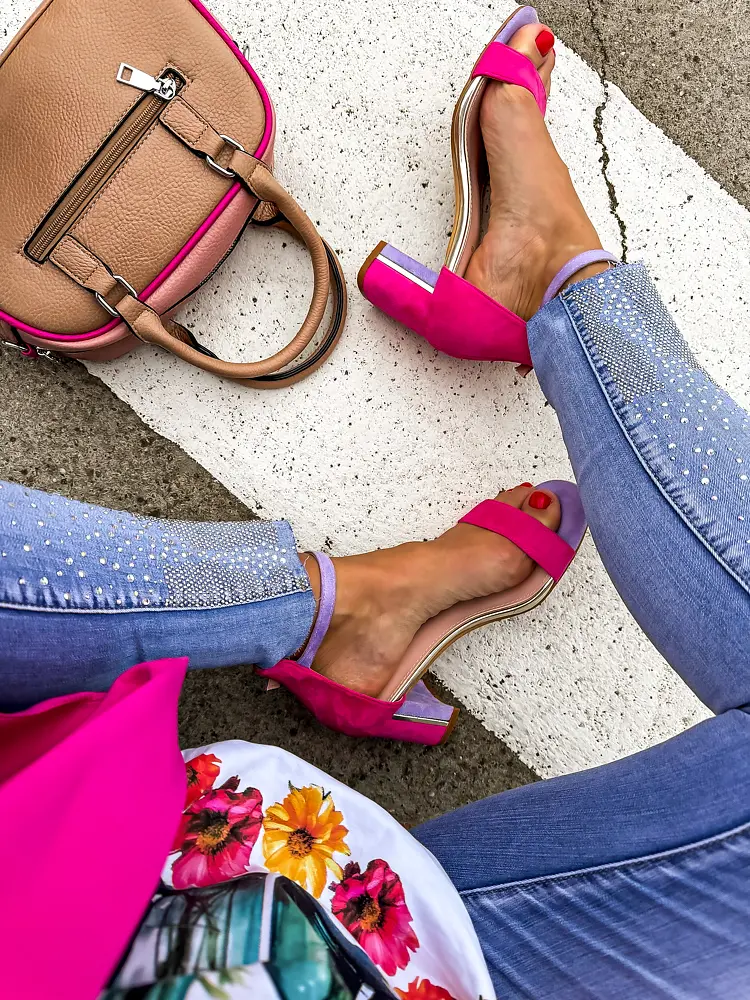 Pestrofarebné sandále MONACO- - next