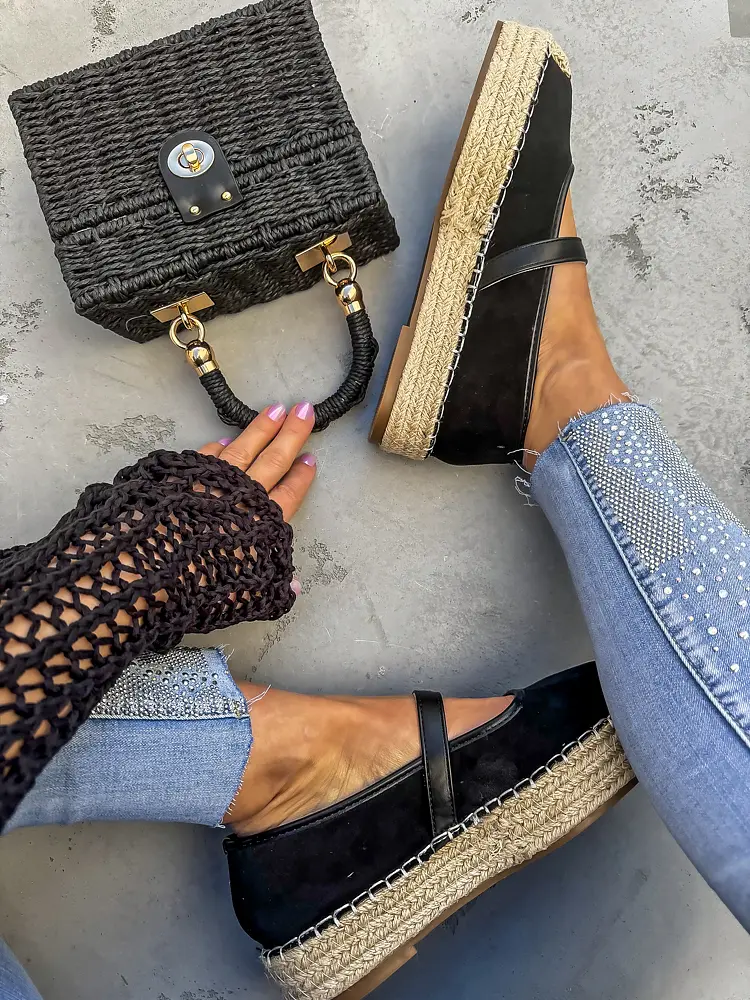 Čierne sandále v štýle espadrille MAPIYA- - next