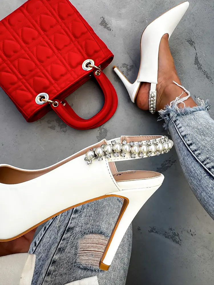 Biele sandále zdobené korálikmi PALMIRA - next