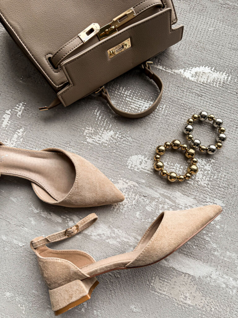 Béžové sandále MILUNA