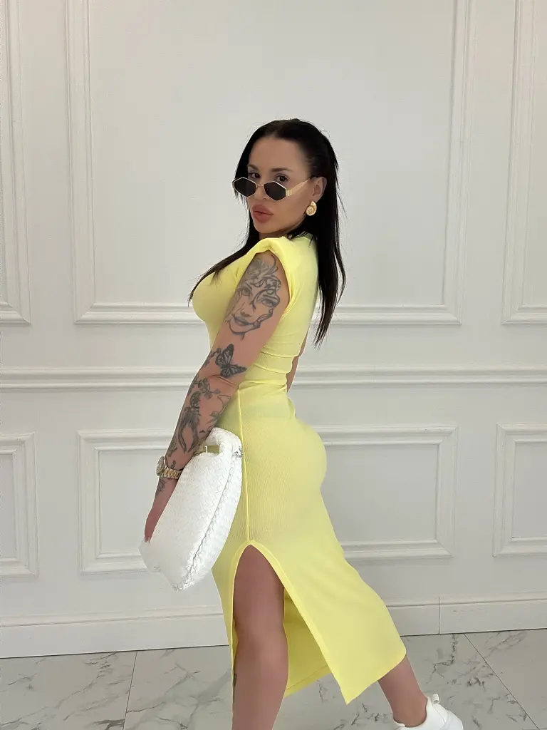 Dlhé vrúbkované šaty s vypchávkami LORIE - next