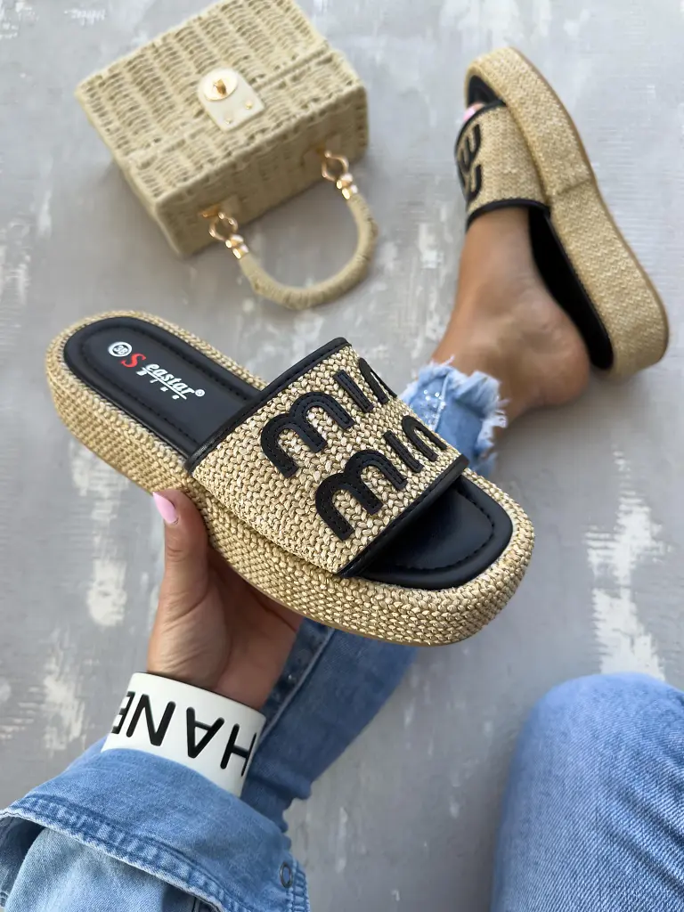 Vzorované dámske šľapky BIARA-