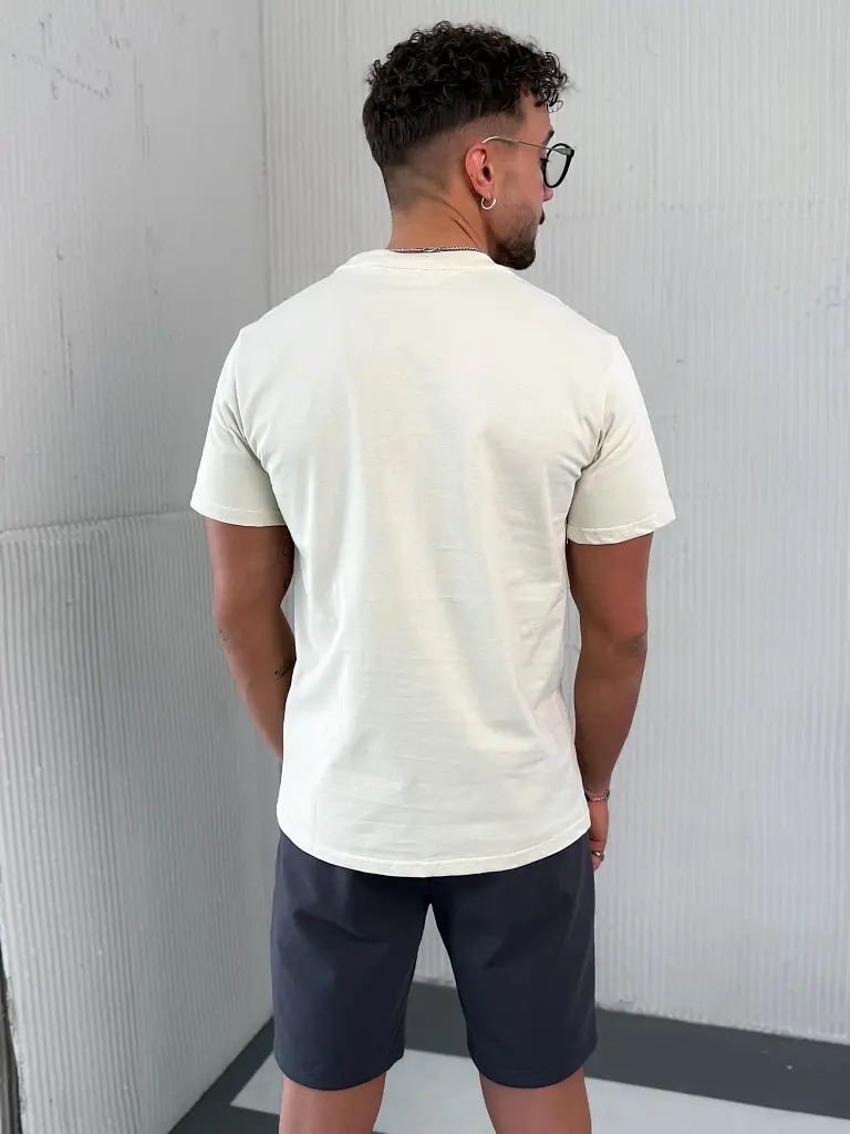 Béžové pánske tričko s potlačou - next