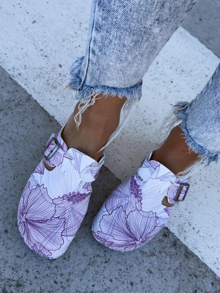 Vzorované zdravotnícke šľapky HIBISCUS - next