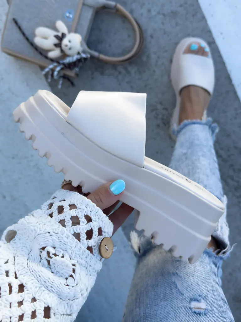 Platformové dámske šľapky YOLANDA- - next