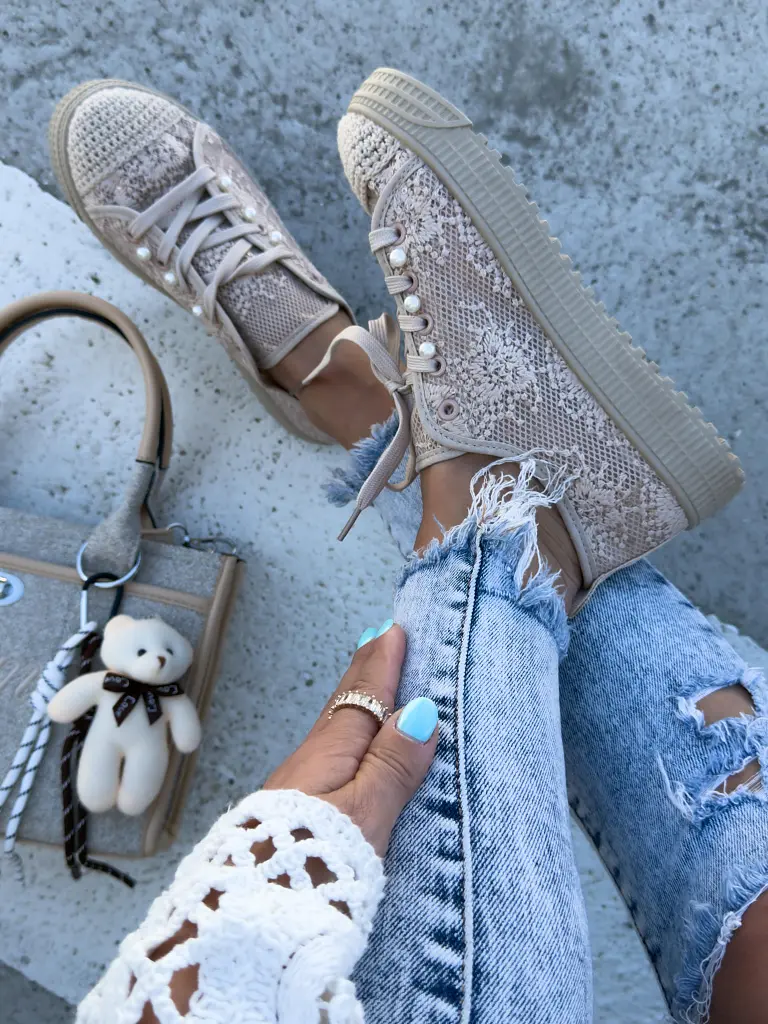 Béžové čipkované tenisky GLINDA - next