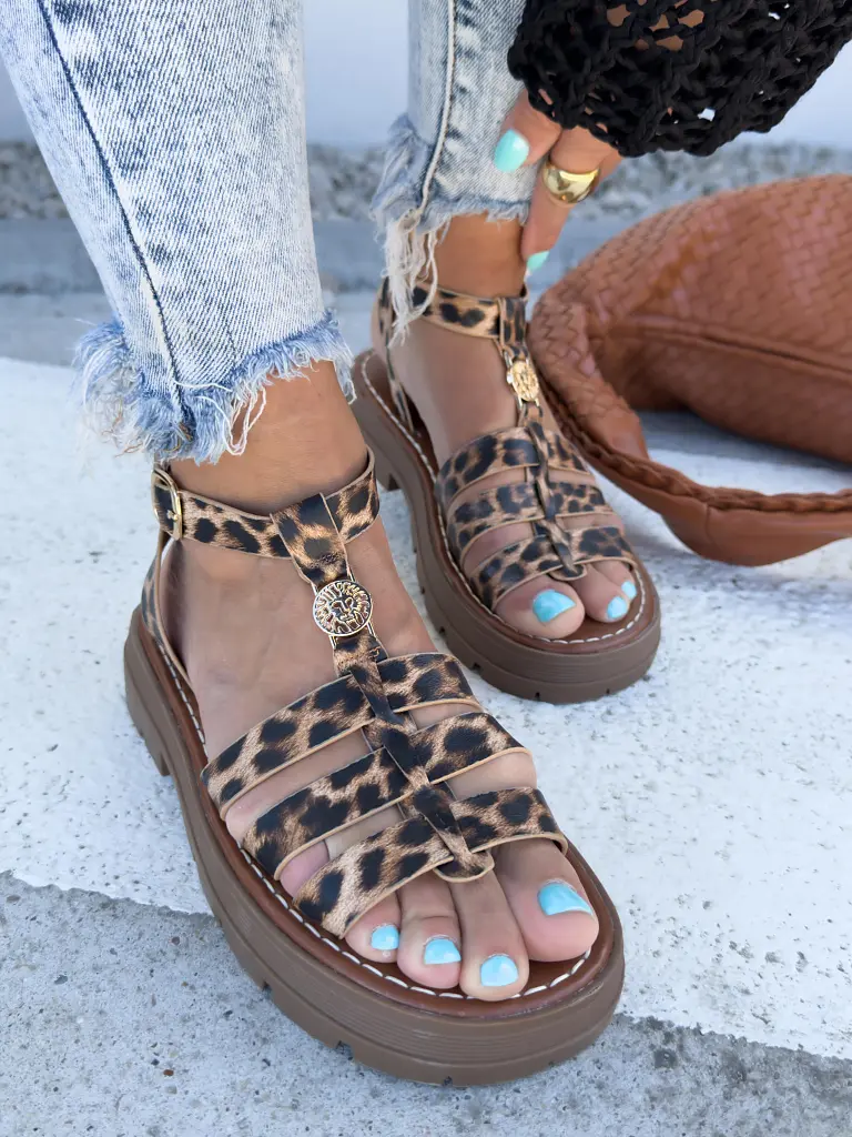 Leopardie sandále so zlatou ozdobou ROMANA - next