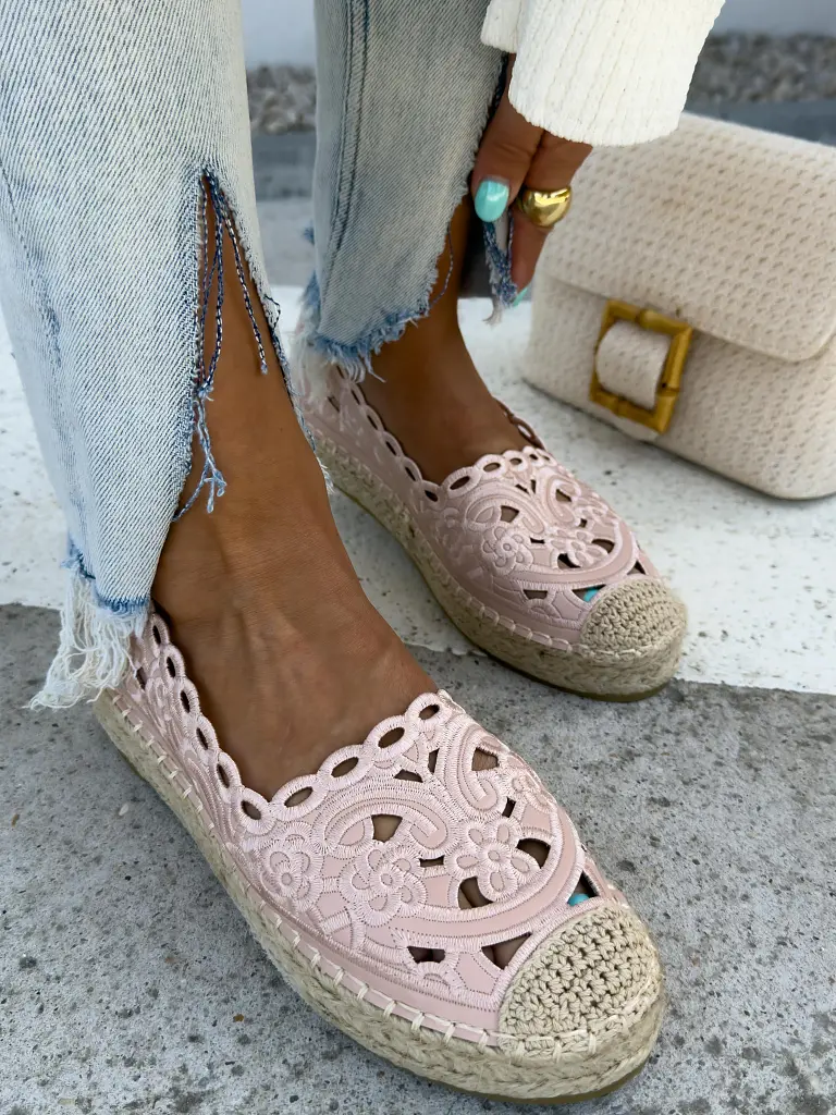 Vyšívané dámske mokasíny LILIEN