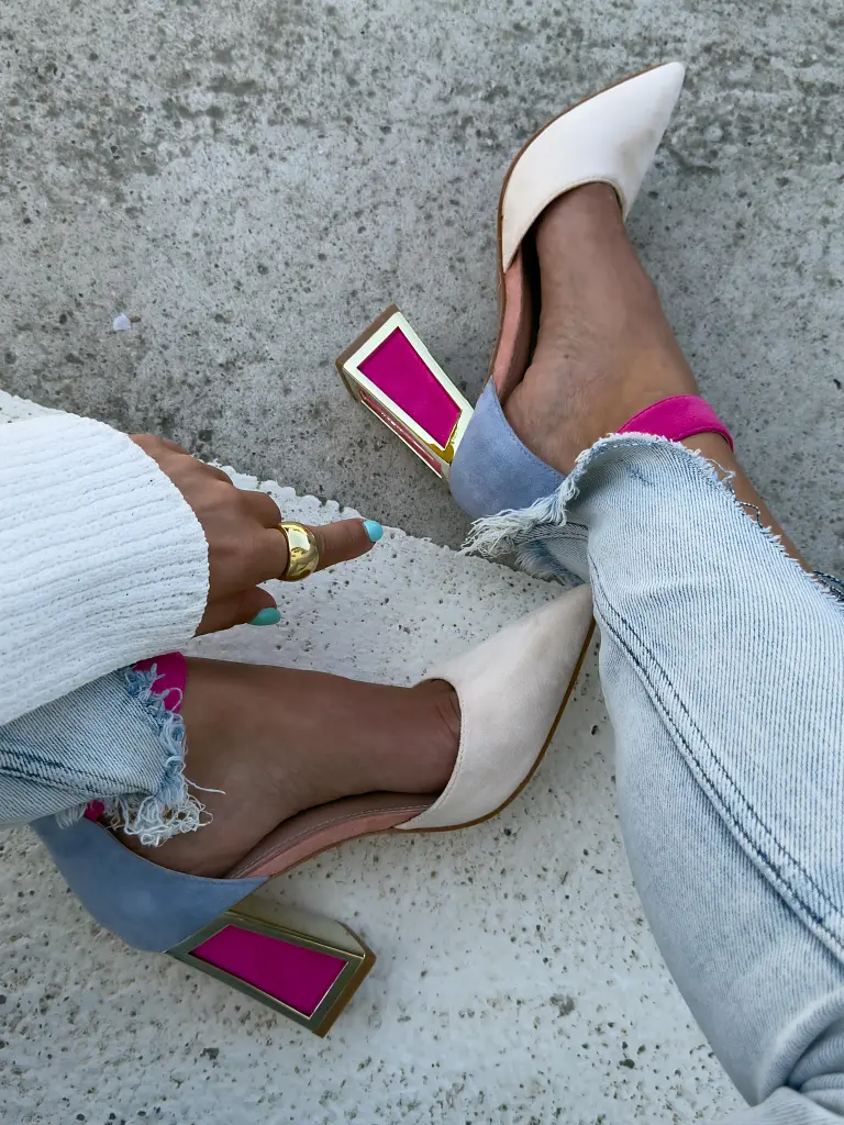 Pestrofarebné sandále CLARA - next