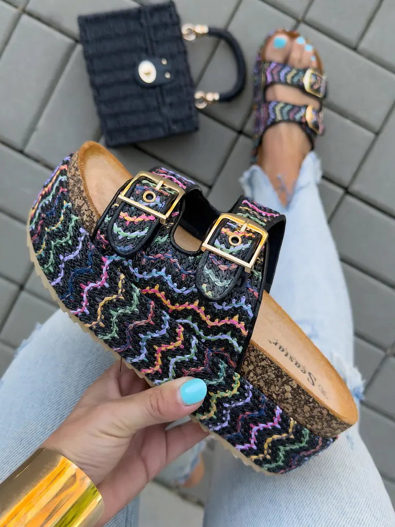 Vzorované šľapky na platforme DATOLA- - next