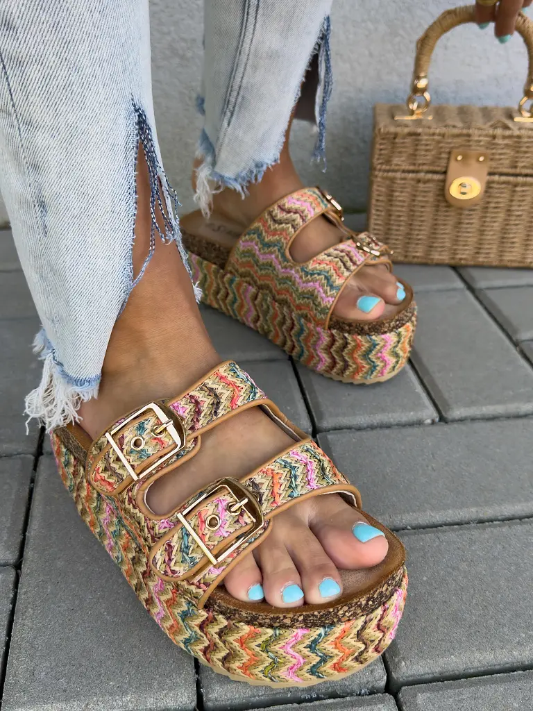 Vzorované šľapky na platforme DATOLA - next