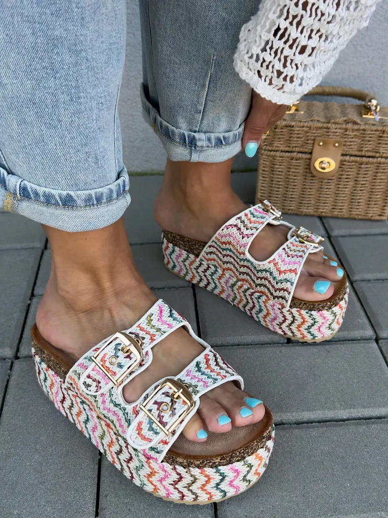 Vzorované šľapky na platforme DATOLA - next