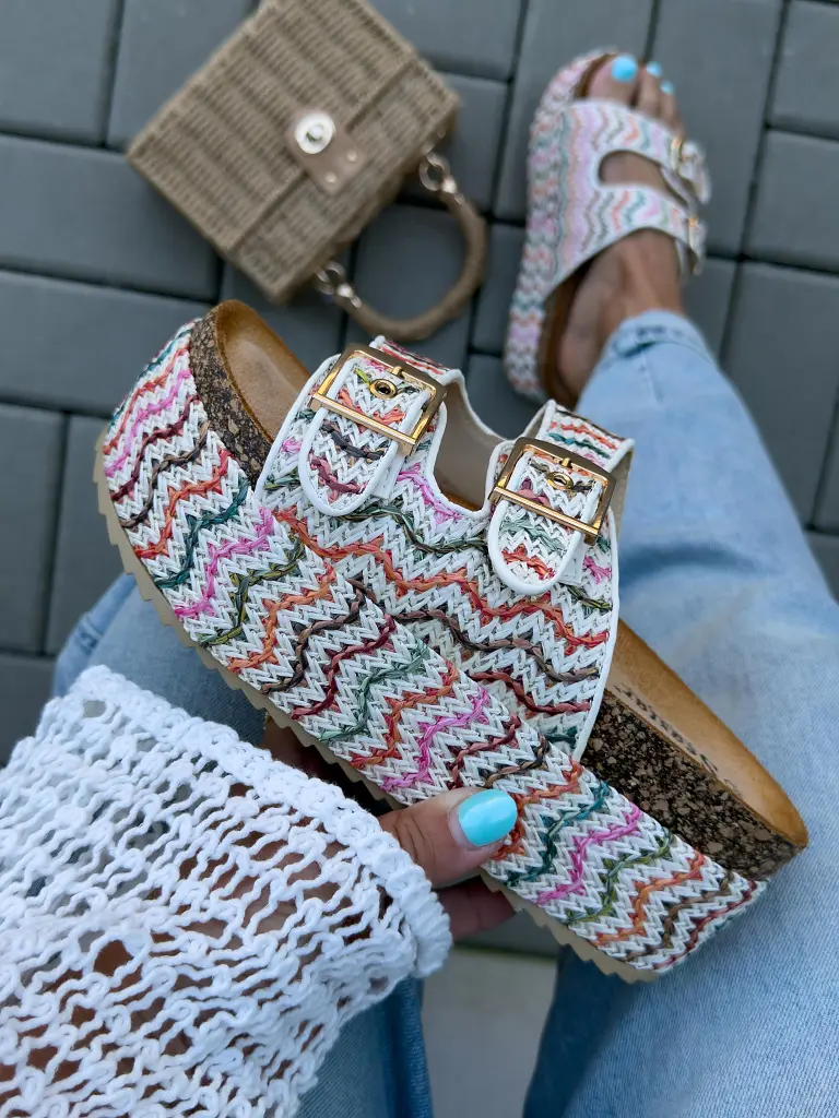 Vzorované šľapky na platforme DATOLA-