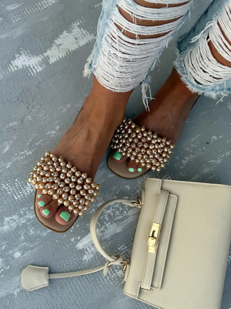 Dámske šľapky zdobené korálikmi KAIDEN- - next