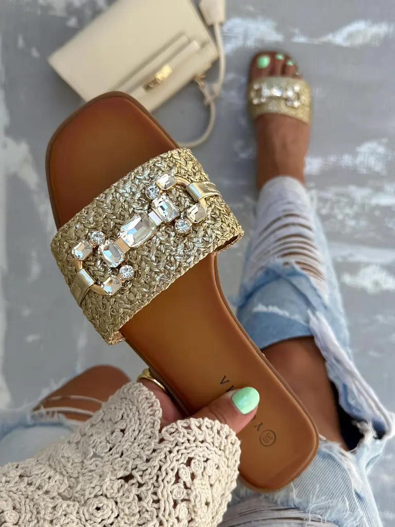 Dámske šľapky so striebornou ozdobou ARUNA-