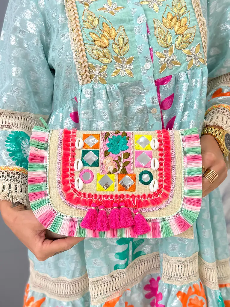 Vyšívaná kabelka COZETTE-