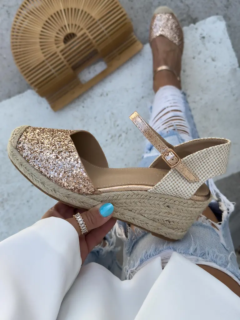 Trblietavé dámske sandále GOLDY- - next