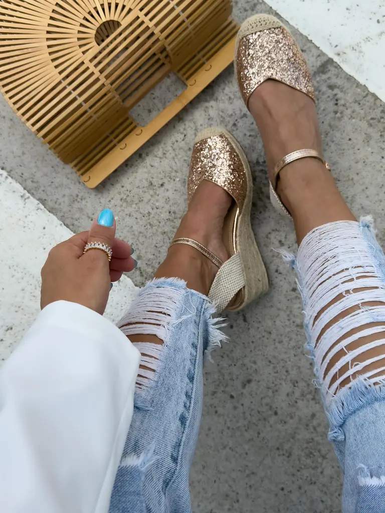 Trblietavé dámske sandále GOLDY-