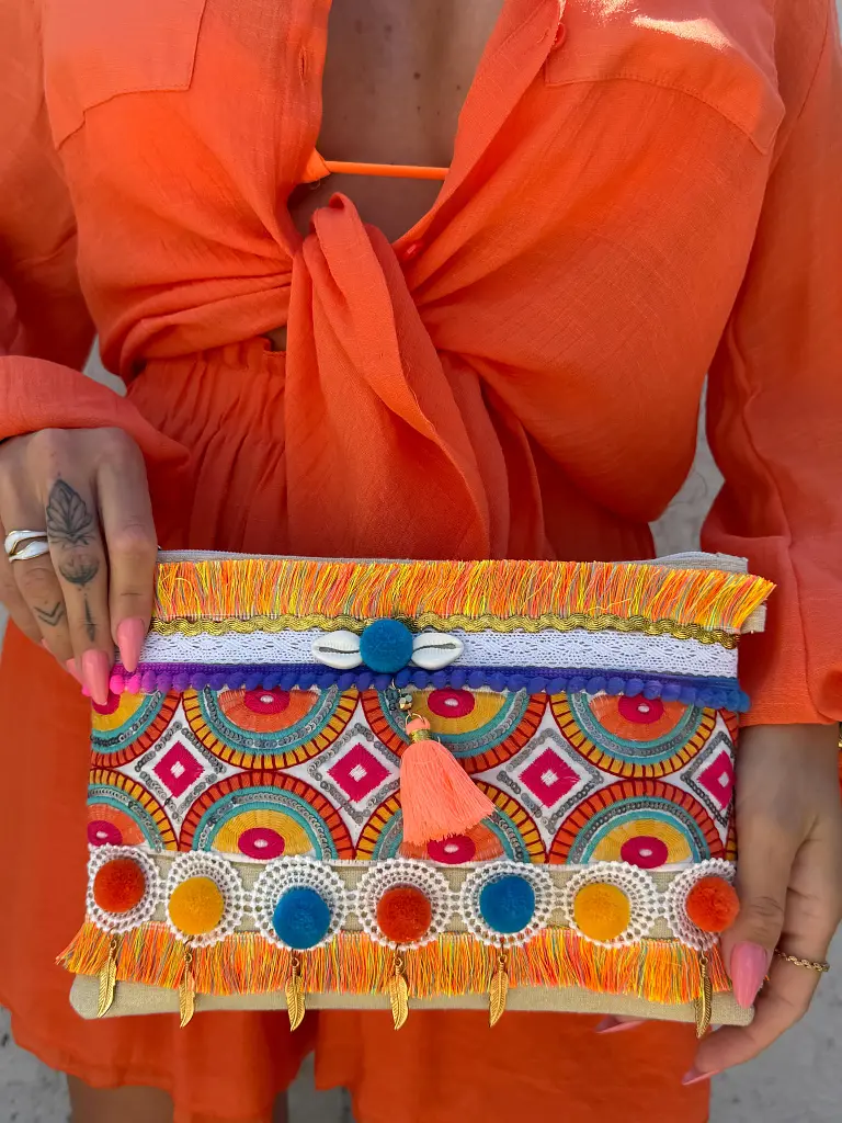 Vyšívaná kabelka ESTERA-