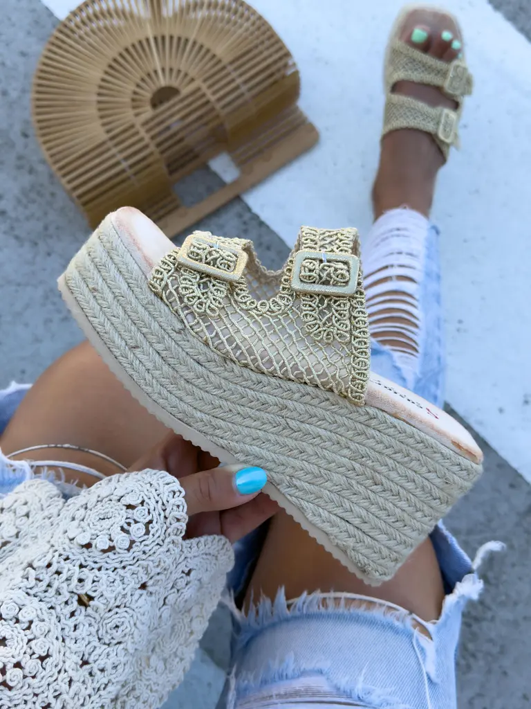 Platformové háčkované šľapky CORALA - next