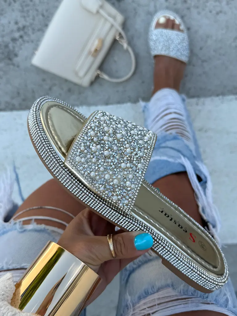 Šľapky zdobené kamienkami SHIRLEY-