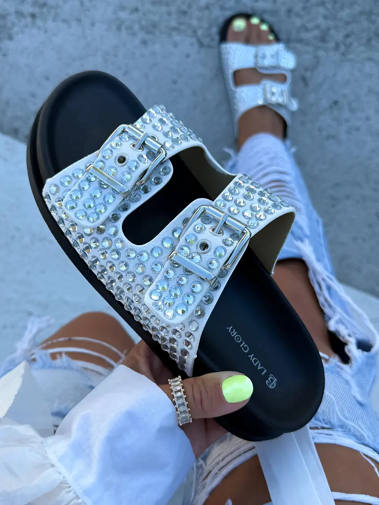 Šľapky zdobené kamienkami ANINA-