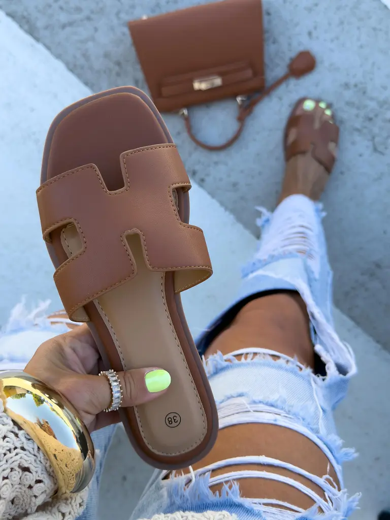 Hnedé dámske šľapky MEREDITH- - next