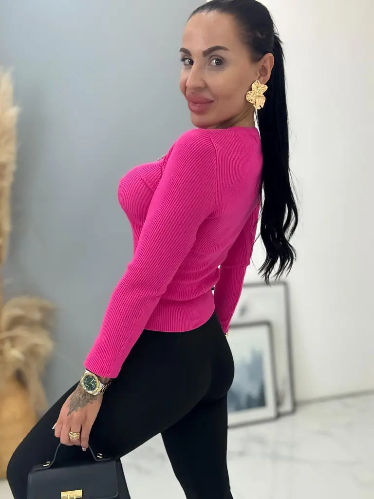 Vrúbkovaný pulóver zdobený kamienkami MILA+ - next