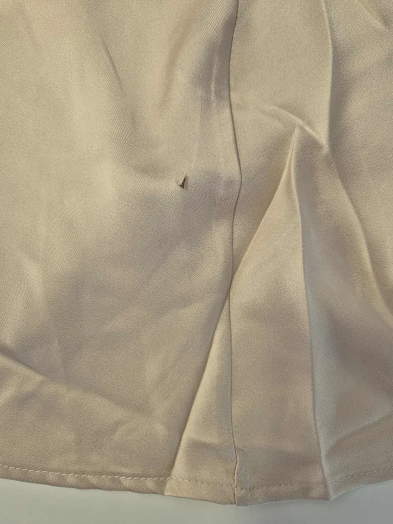 Dlhá saténová sukňa s gumeným pásom  - next