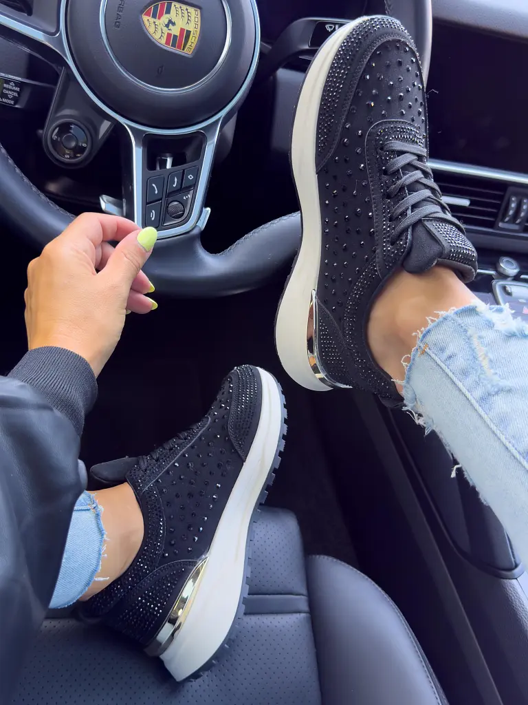 Platformové tenisky zdobené kamienkami MAISIE - next