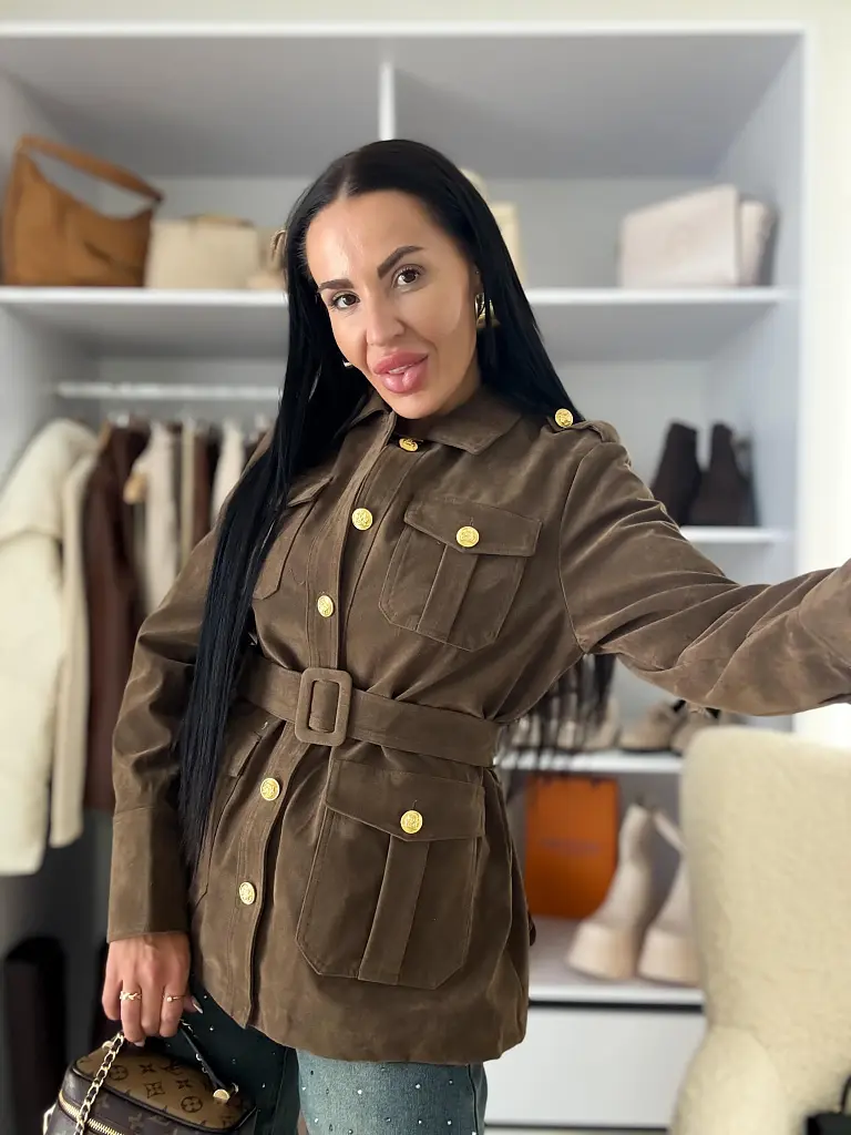 Velúrová bunda s opaskom LAMISA - next