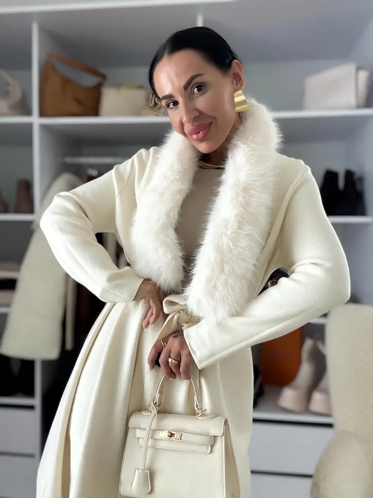 Béžový kardigán s kožušinou a opaskom FAYE