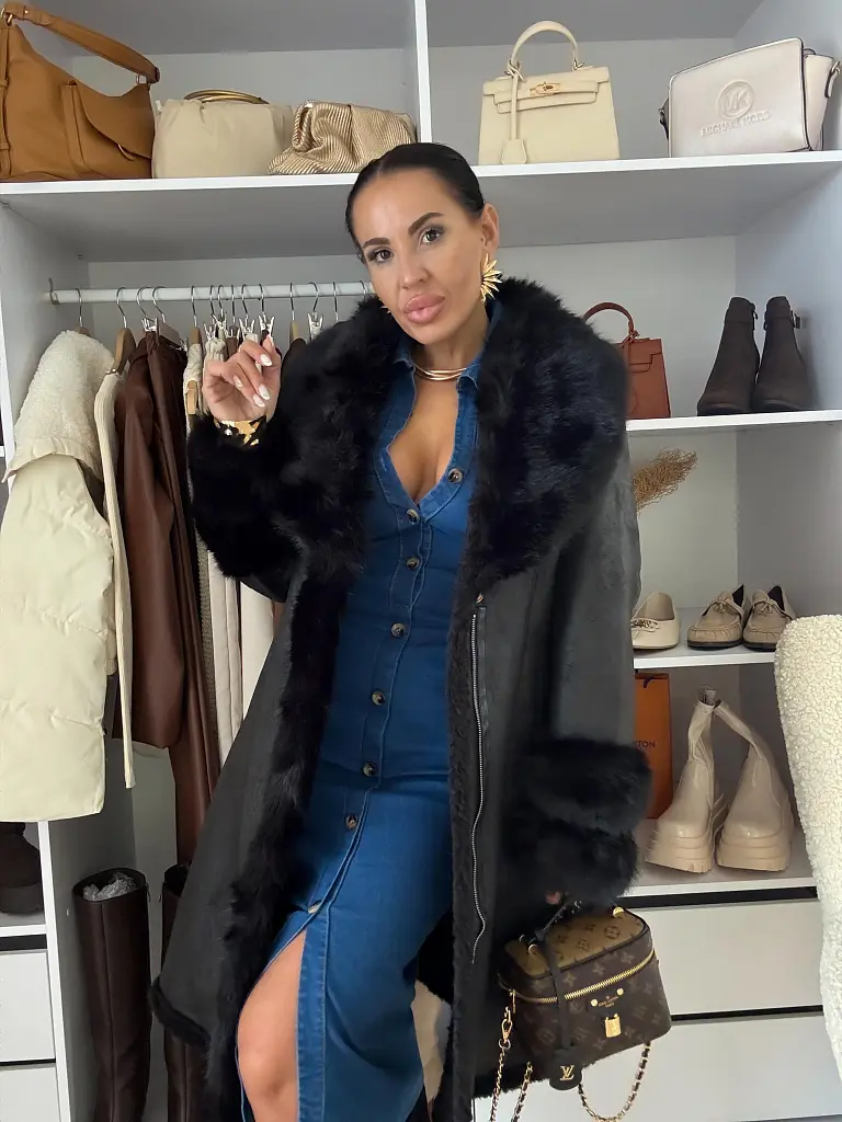 Velúrový dlhý kabát s kožušinou ANYTA - next