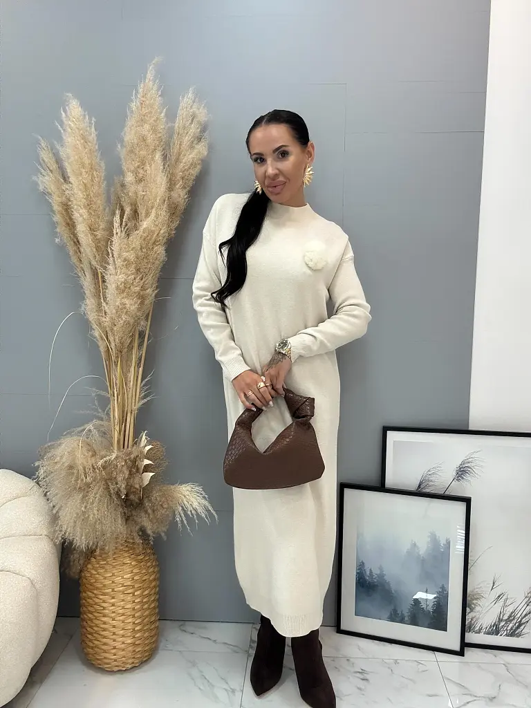 Dlhé pletené šaty s ozdobou ANEKA