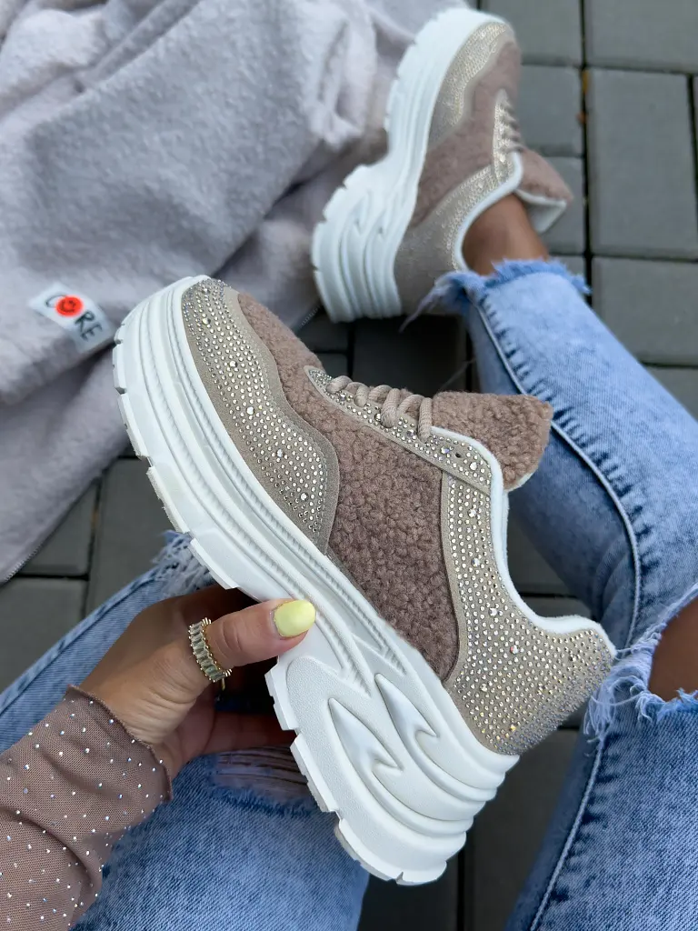 Platformové teddy tenisky zdobené kamienkami MARGOT- - next