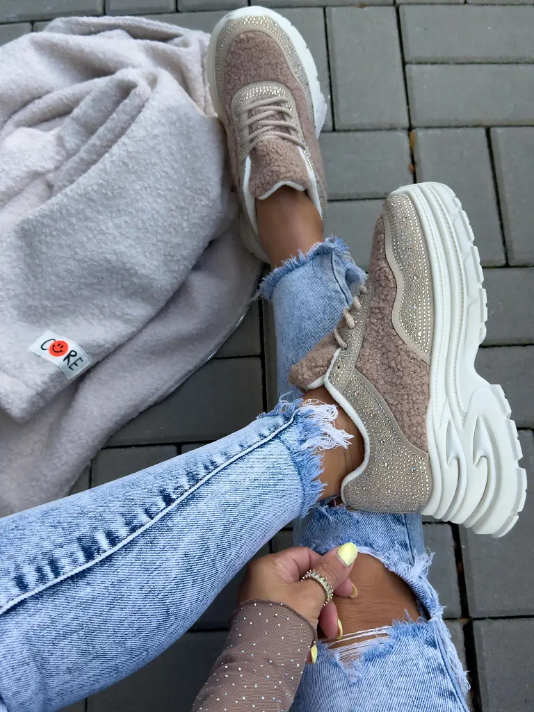 Platformové teddy tenisky zdobené kamienkami MARGOT